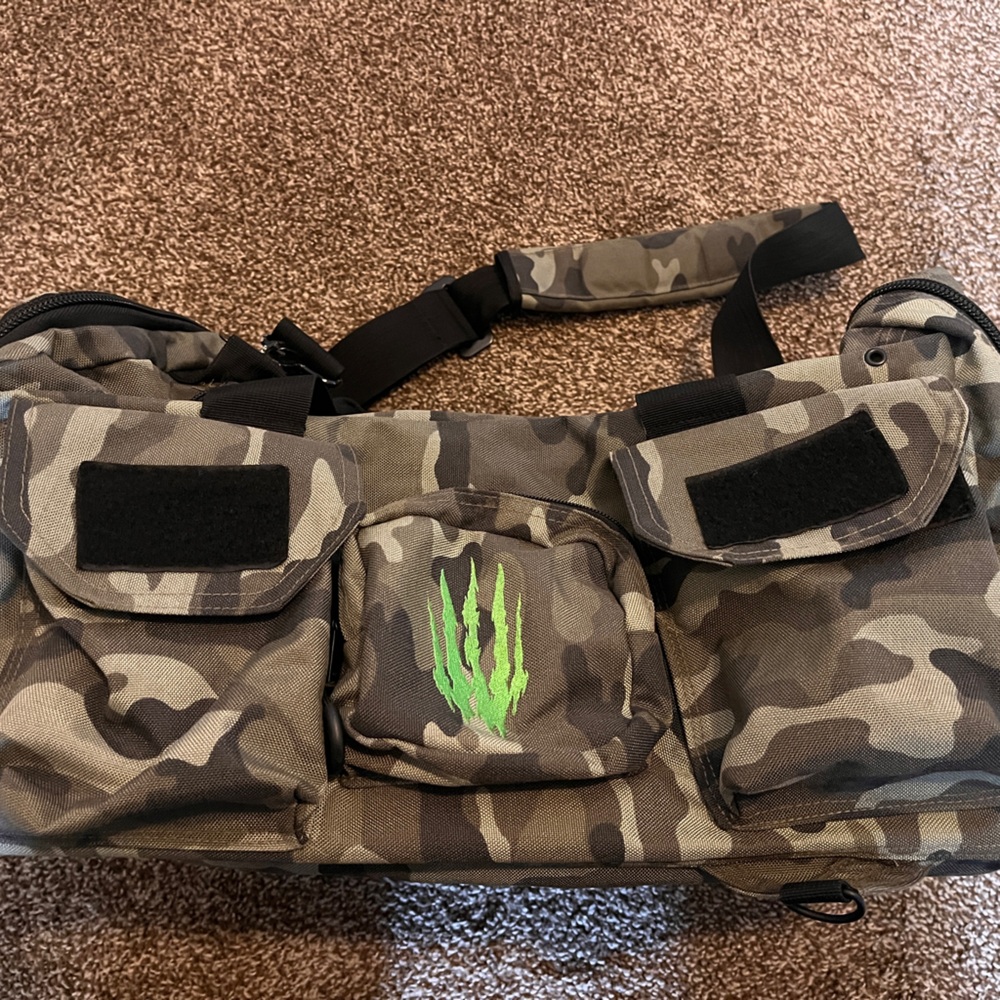 Bear Komplex Camouflage Gym Bag
